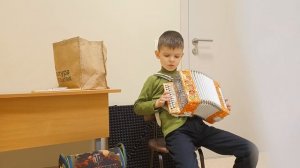 гуси, кузнецы, на полянке танцуют крыжачок