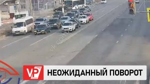 АВТОБУС ПРОТАРАНИЛ ТРИ ПРИПАРКОВАННЫХ АВТОМОБИЛЯ В ВОЛГОГРАДЕ