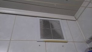 Появилась Плесень? Грибок? Вентиляция в ВАННЕ. Вытяжка В ХРУЩЕВКЕ. ПОМОЙ РЕШЕТКУ!!!