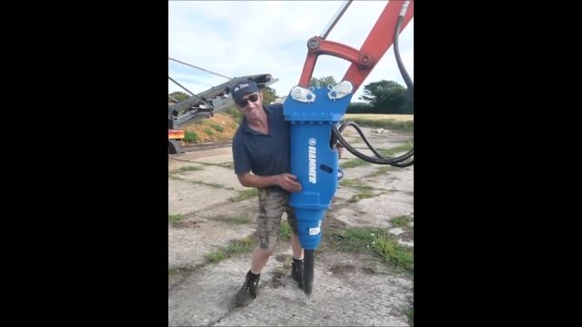 SB300 Hammer in use смотреть онлайн