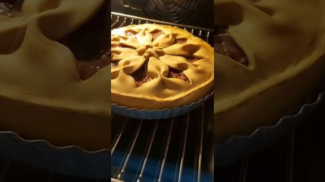 Простой и вкусный рецепт пирога! 🥧 #Shorts