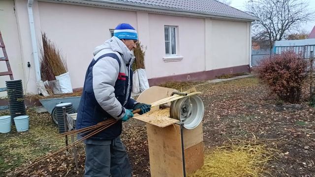 Станок для окорки лозы.mp4