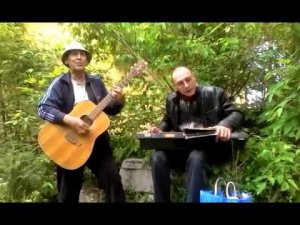 БУМАЖНЫЙ КОРАБЛИК.  (авторская песня на гитаре)