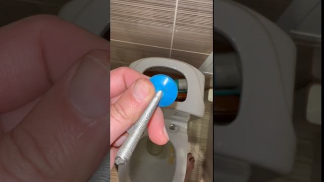 Устранение течи унитаза в месте крепления бачка.