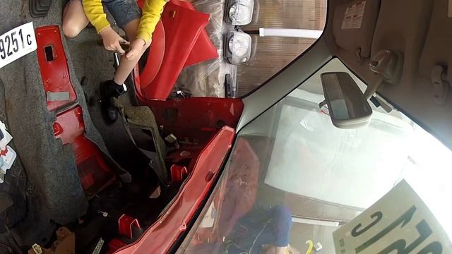 Ollie's Miniature 4x4 Willys Jeep Car Ultimate Kids Toy Build Episode 3. Car Body and interior Stri смотреть онлайн