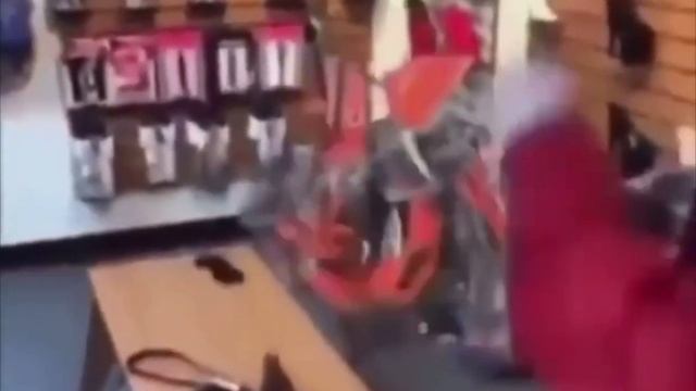 робот-трансформер #рекомендации #жиза #смех #трансформация смотреть онлайн