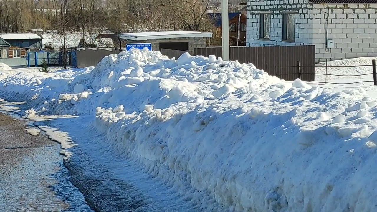 КРЫША ГАРАЖА. СКОЛЬКО БЫЛО СНЕГА ЗА ВСЮ ЗИМУ НА ОДНОСКАТНОЙ КРЫШИ ГАРАЖА ИЗ ПРОФНАСТИЛА.