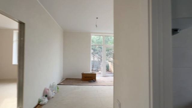 Дом в Севастополе с отделкой под ключ и соснами на участке. Подходит под семейную ипотеку