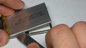 Видео 3. Замена экрана iPod Nano 2