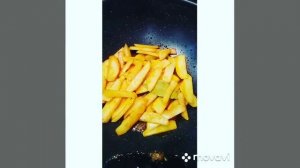 Картошка жареная в ВОК.