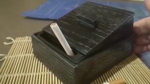 сигаретница с механической подачей.