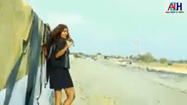 Nikal Gai Jo dhokebaj uski Saheli karti thi Pyar смотреть онлайн