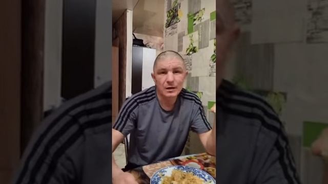 ЭТО ВКУСНО! ИРИШКА ЧИКИ ПИКИ ПОРАДОВАЛА ПАШУ КАПУСТОЙ! МОНГОЛ ПУСТЬ С0СЕТ ЛАПУ!