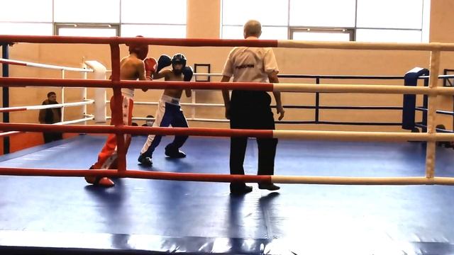 Первенство г.Красноярска, финал, Адамия Георгий (Синий угол) - Кокуркин Иван (Красный угол) 1 раунд смотреть онлайн