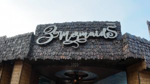 Ресторан "Три русалки" Паттайя.
3 Mermaids. Pattaya