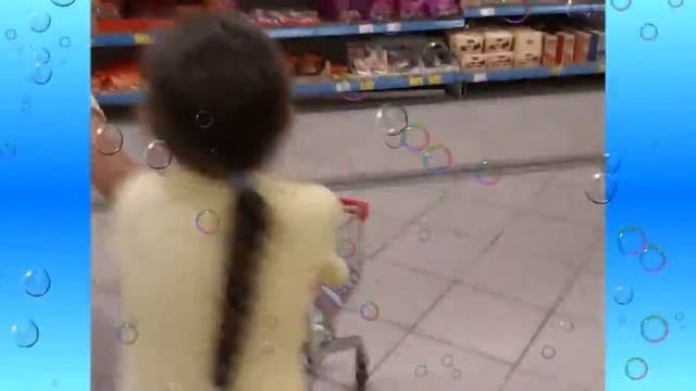 😂Беготня за сладостями))) Покупаем сладости за 3 минуты)))