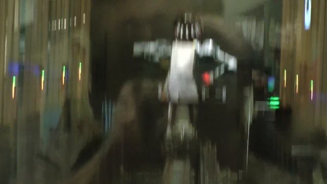 Робот в ресторане Шабуши (Shabu Shi) в Паттайе смотреть онлайн