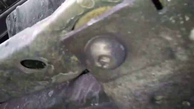 LOWER CONTROL ARM REPLACEMENT (2013 CHEVY IMPALA) смотреть онлайн