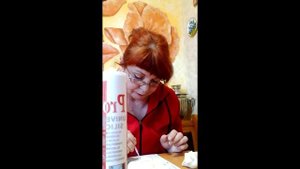 Лепим задумчивую сову своими руками из простых материалов