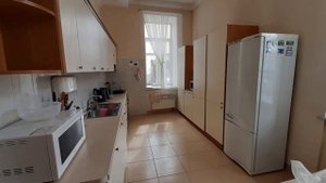 Где вкусно поесть в Кисловодске. Кафе Адат. Курортный бульвар в марте. Тюльпаны на Курортном.