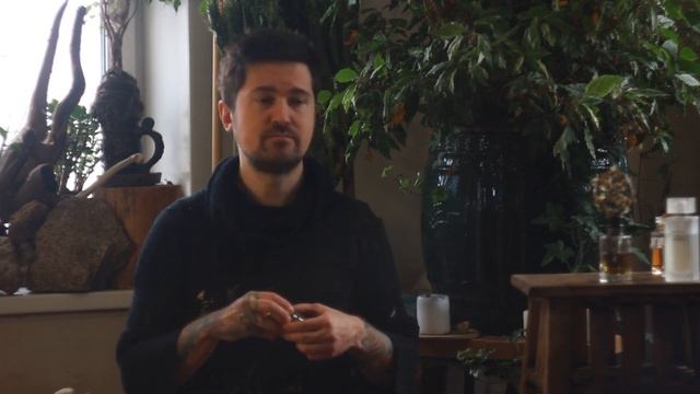 Осенняя парфюмерия от Престарелой Готички смотреть онлайн