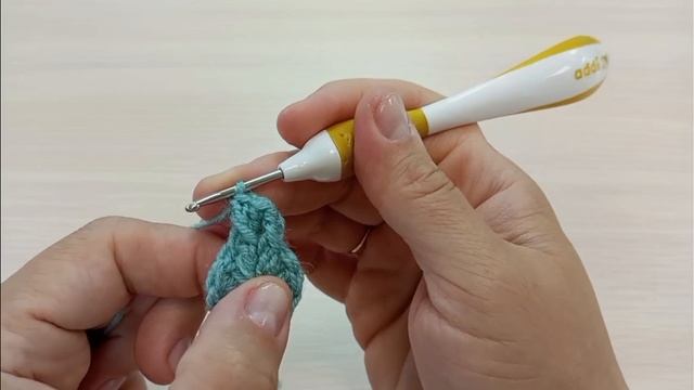 Студия вязания / Текстильная мастерская / Вязание простых варежек крючком / Часть № 1