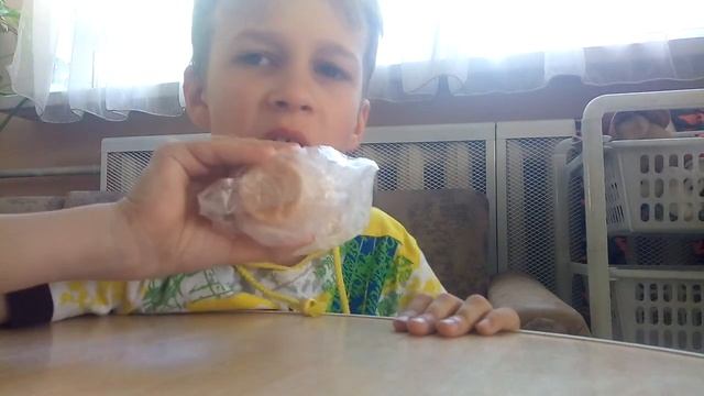 Пробую мороженое из Пятерочки!!!