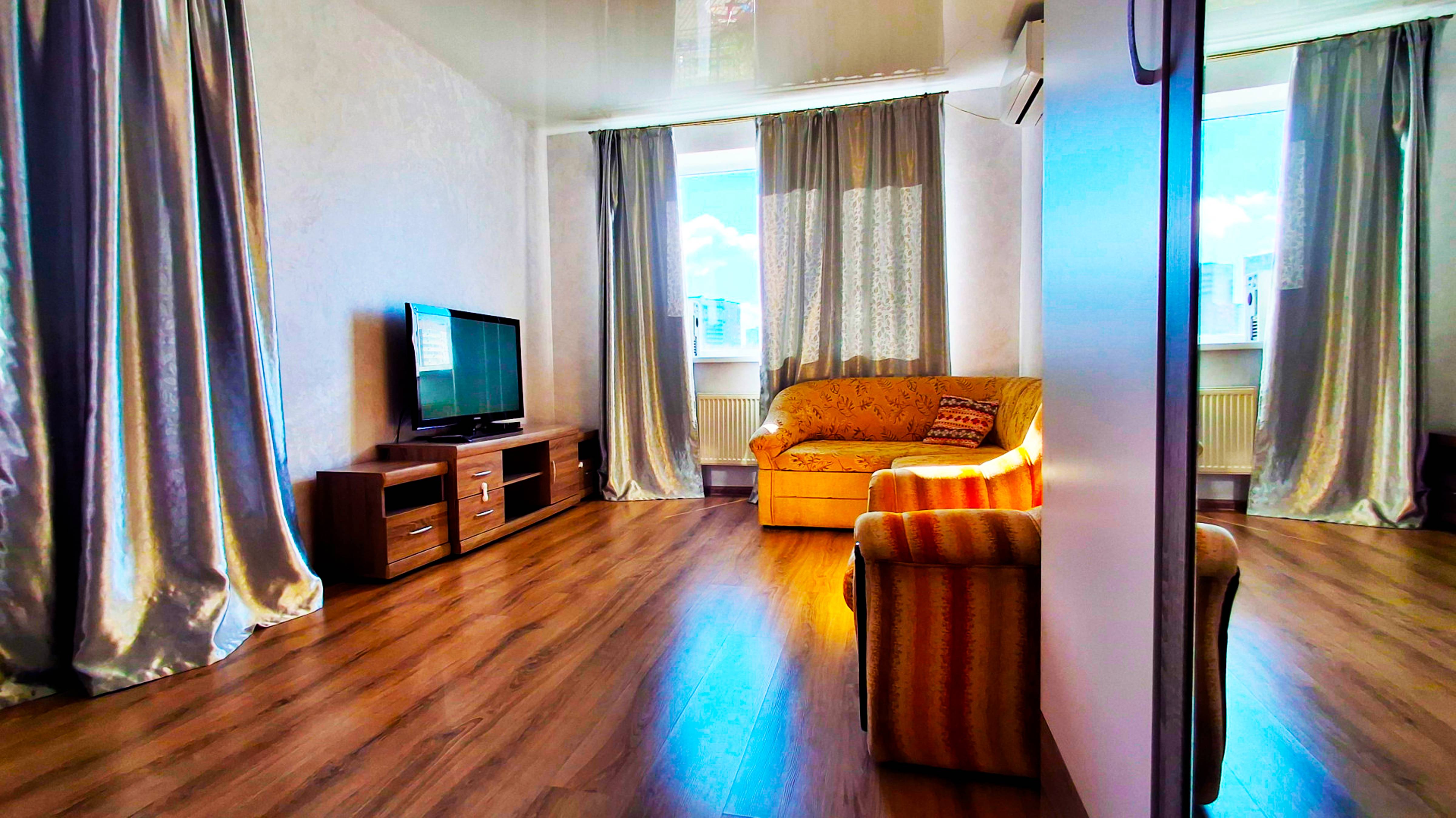 Полноценная 2-х комнатная квартира в уютном, комфортном и тихом районе города |река рядом смотреть онлайн