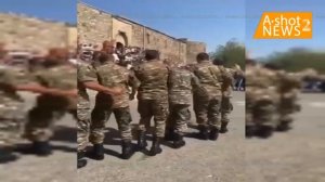 Недолго  музыка играла, недолго фраер танцевал