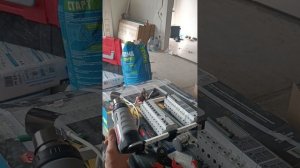 Работа аккумуляторным феном Интерскол ФЭА-200 на АКБ.