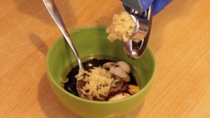 Рецепт куриных окорочков с хрустящей корочкой: вкусное и простое блюдо!