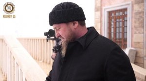 Рамзан Кадыров посетил в селе Эртана Веденского района ЧР зиярт матери великого чеченского..