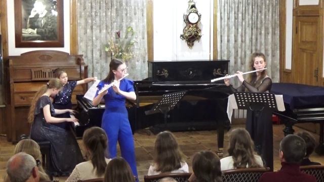 Мария Варакина. (15 лет)  Фантазия для двух флейт и фортепиано, ми минор