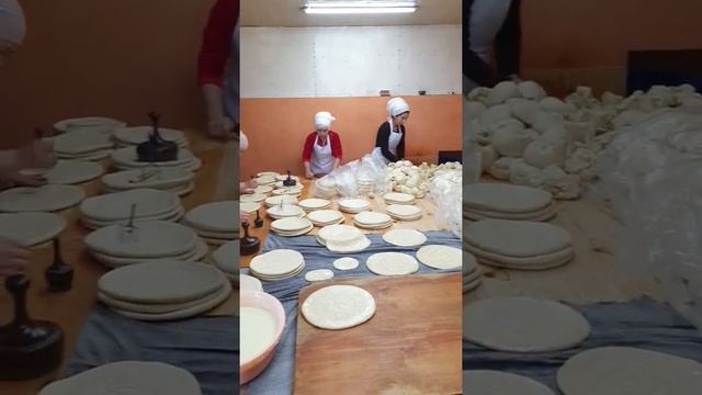 10 000 штук Лепешки в день I Номер один в Узбекистане 1 Популярная уличная еда
