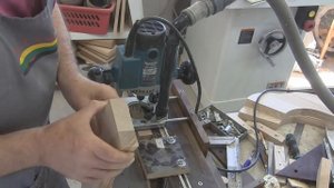 Каркас двуногого  стола. Wooden table frame.