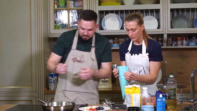 Готовим МИНИ-ПАНКЕЙКИ | Наталья Някина | КУХНЯ ЧЕМПИОНА #8 смотреть онлайн