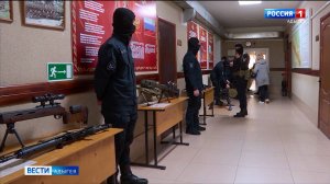 На Дне открытых дверей в подразделении "Росгвардии" "ОМОН Фишт" побывали ученики нескольких школ