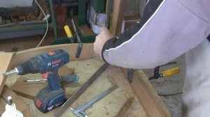 Журнальный стол из дерева. Wooden coffee table.