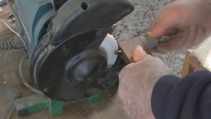 Соединение косой шуруп