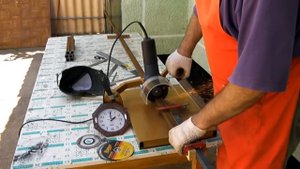 Испытание стойки к болгарке. Test of rack to grinding machine