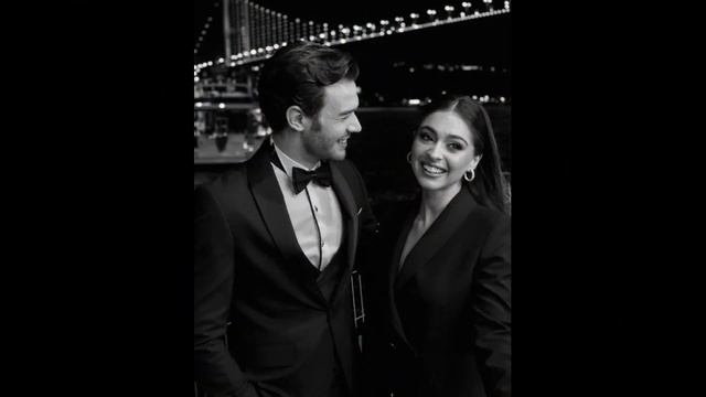 Marriage proposal from Aytaç Şaşmaz to Cemre Baysel. There is a wedding soon. смотреть онлайн