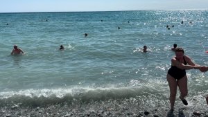 Чёрное море 2024 🌊 На море небольшие волны, купаться разрешено 🐬 Собираемся домой!