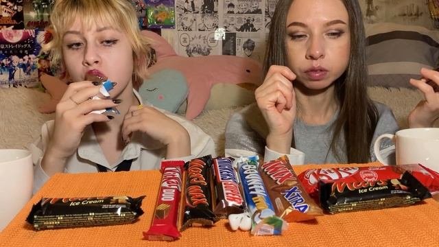 МУКБАНГ🍦МОРОЖЕНОЕ И🍫ШОКОЛАДКИ/SNICKERS/TWIX/ MARS/BOUNTY/KIT KAT/ MUKBANG ICE CREAM AND CHOCOLATE