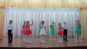 Вокальный номер "Мама", младший состав