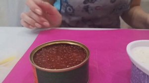 Тарталетки с творожным сыром и красной икрой