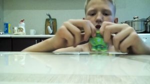 Как свистеть фантиком