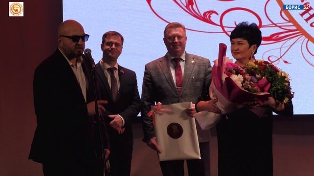 Поздравление от А.Н.Тинякова, Д.Д.Гришина, А.В.Саликова. "Сольное пение" от колледжа искусств. смотреть онлайн