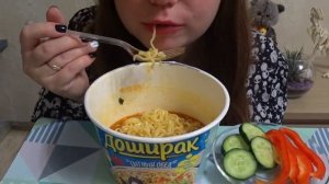 АСМР ЛАПША ДОШИРАК СО ВКУСОМ КРАБА/ASMR Doshirak/asmr noodles Doshirak/아스무르면 도시라크