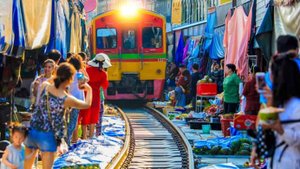 Железная дорога Меклонг, Таиланд🇹🇭 Самый опасный железнодорожный рынок в Таиланде