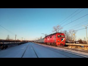 Оригинальный ТЭП70БС-021 с пассажирским поездом №083А Спб - Гомель, станция Семрино